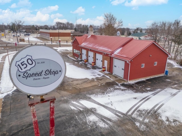 Listing Image #2 - Retail for sale at 301 S Chestnut Street, Leroy IL 61752