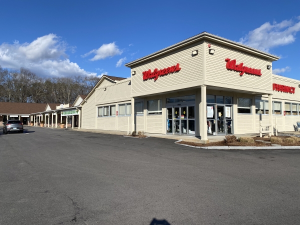 Listing Image #1 - Retail for sale at 958 Victory hwy, North Smithfield RI 02896