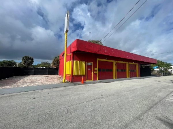 Listing Image #2 - Others for sale at 1901 Florida Street, Lake Worth Beach FL 33460