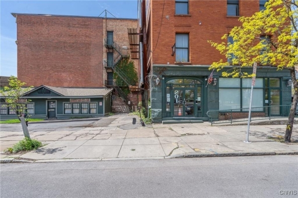 Listing Image #3 - Retail for sale at 323 James Street, Syracuse NY 13203