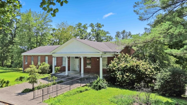 Listing Image #2 - Office for sale at 90 Bennett Circle, London KY 40741