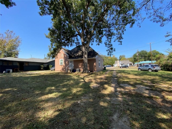 Listing Image #2 - Others for sale at 416 W Palestine Avenue, Palestine TX 75801