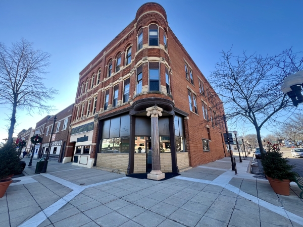 Listing Image #1 - Retail for sale at 227 N Minnesota Street 225 N Minnesota Street, New Ulm MN 56073