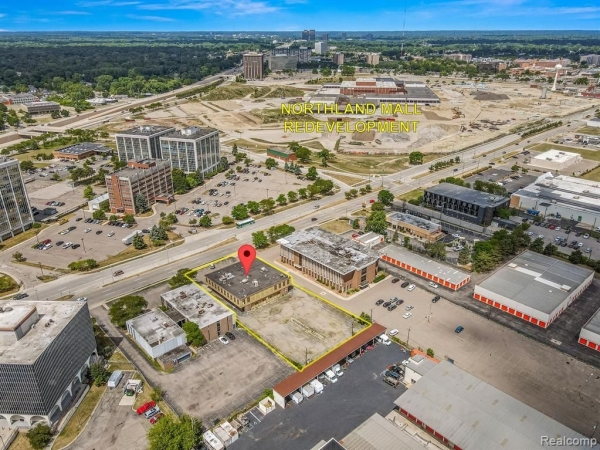 Listing Image #2 - Others for sale at 20800 Greenfield Road, Oak Park MI 48237