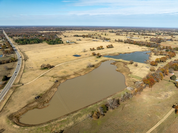 Listing Image #1 - Others for sale at 10891 E Hwy 82, Blossom TX 75416