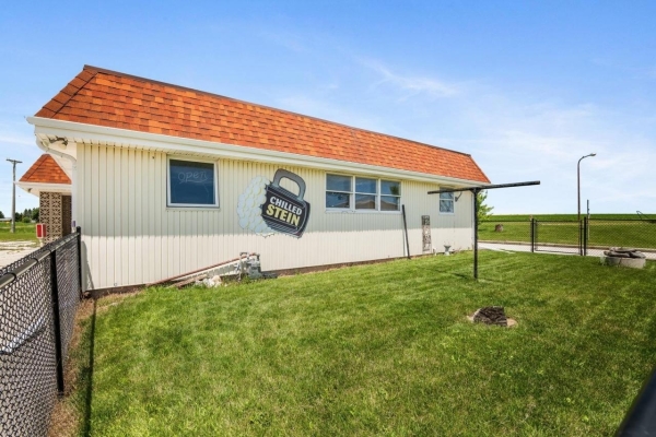 Listing Image #3 - Retail for sale at N2698 HWY 57, NEW HOLSTEIN WI 53061