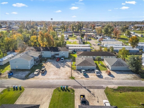 Listing Image #1 - Multi-family for sale at 2505 Rhua Drive, Sulphur LA 70663