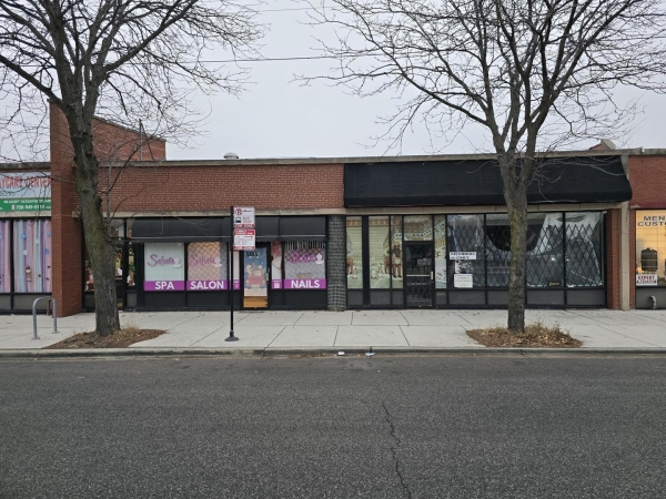 Listing Image #1 - Retail for sale at 5801 N Lincoln Avenue, Chicago IL 60659
