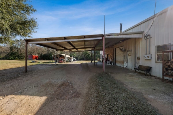 Listing Image #3 - Others for sale at 301 Cooks Lane, Franklin TX 77856