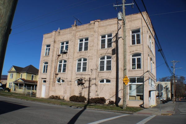 Listing Image #2 - Others for sale at 132 South 21st Street, Middlesboro KY 40965