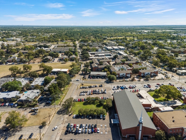 Listing Image #1 - Land for sale at 602 James Ave, Waco TX 76706