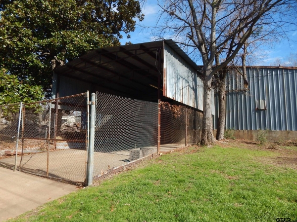 Listing Image #2 - Others for sale at 1910 N FLANKLIN, Marshall TX 75670