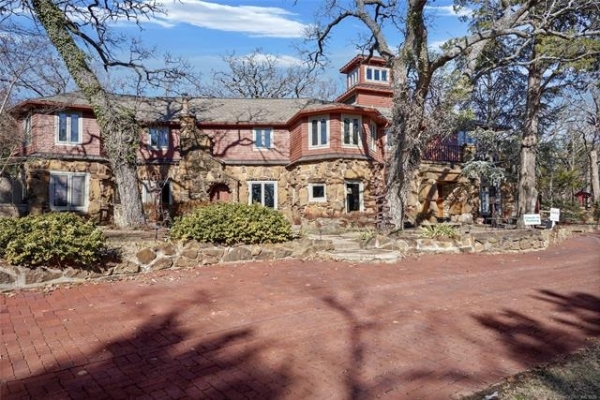Listing Image #2 - Bed Breakfast for sale at 4347 W 41st Street, Tulsa OK 74107