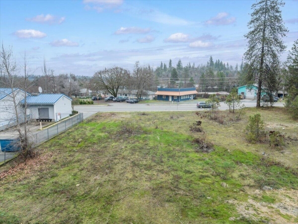 Listing Image #2 - Land for sale at 329 Merlin Road, Merlin OR 97532