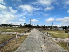 Listing Image #2 - Others for sale at 7864 Nelson Road, Lake Charles LA 70605
