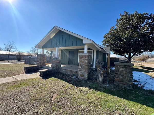 Listing Image #2 - Industrial for sale at 332 N Harrison Street, Shawnee OK 74801