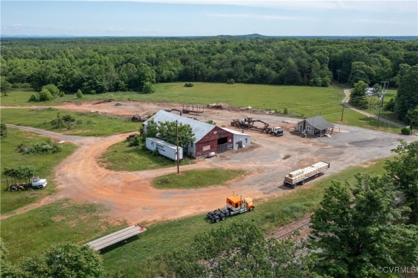 Listing Image #1 - Others for sale at 17587 N James Madison Highway, Dillwyn VA 23936