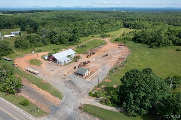 Listing Image #2 - Others for sale at 17587 N James Madison Highway, Dillwyn VA 23936