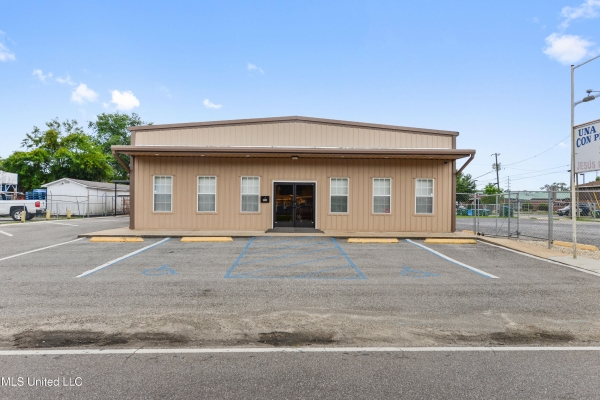 Listing Image #1 - Others for sale at 3308 Old Mobile Avenue, Pascagoula MS 39581
