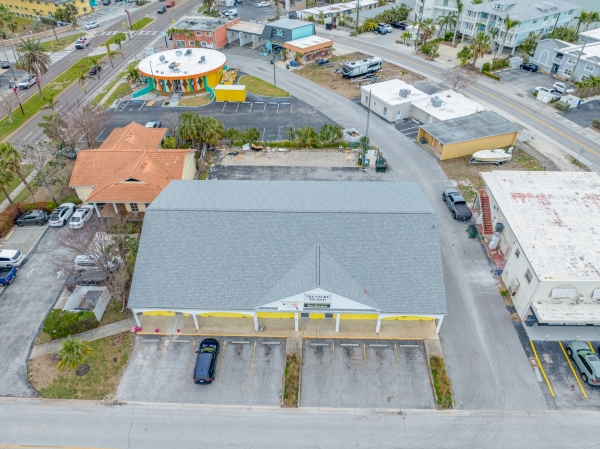 Listing Image #2 - Others for sale at 10625 1st St E, Treasure Island FL 33706