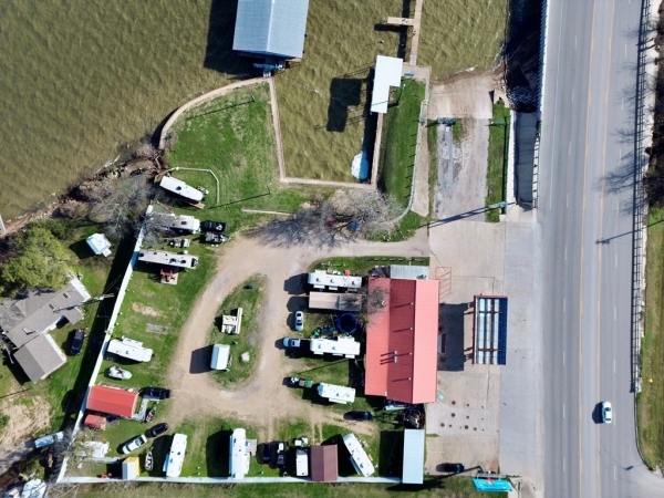 Listing Image #2 - Retail for sale at 1106 E Cedar Creek Pkwy, Seven Points TX 75143