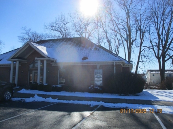 Listing Image #3 - Office for sale at 9163 North County Road 25A, Piqua OH 45356