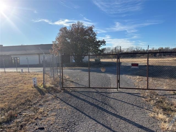 Listing Image #3 - Industrial for sale at 1401 Beacon Street, Muskogee OK 74403