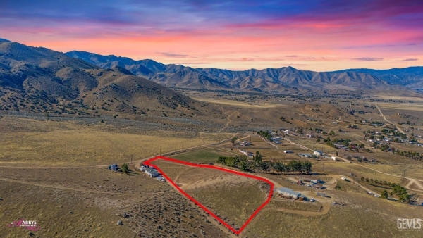 Listing Image #3 - Land for sale at 4700 Cimarron Drive, Weldon CA 93283