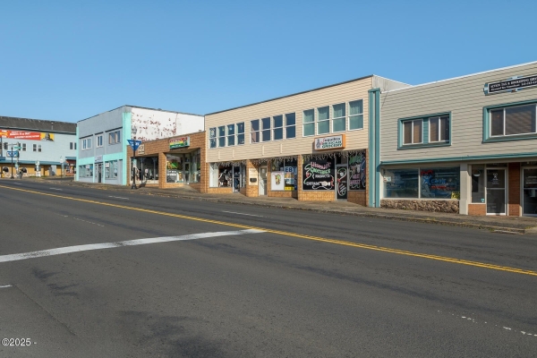 Listing Image #3 - Others for sale at 316 SW Coast Hwy, Newport OR 97365