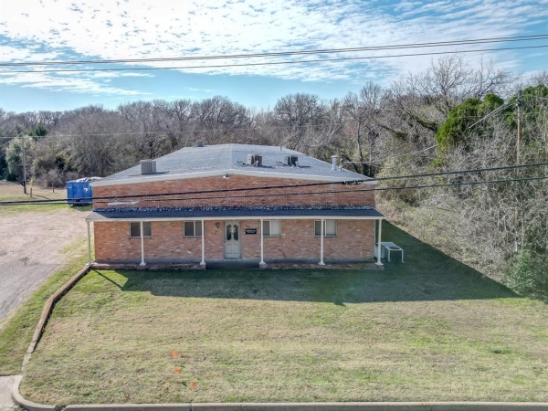 Listing Image #3 - Industrial for sale at 2415 N Preston Street, Ennis TX 75119