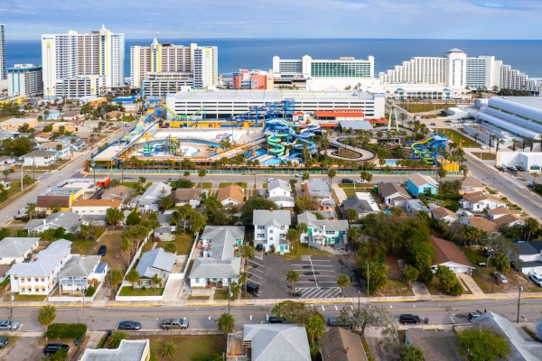 Listing Image #3 - Multi-family for sale at 218-222 N Oleander Avenue, Daytona Beach FL 32118
