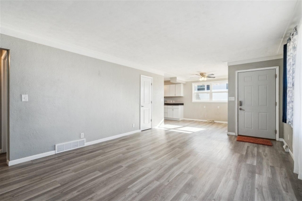 Listing Image #2 - Others for sale at 201 Janice Dr Nw, Cedarrapids IA 52405