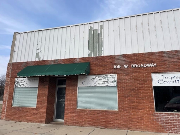 Listing Image #3 - Retail for sale at 109 W Broadway, Lexington OK 73051