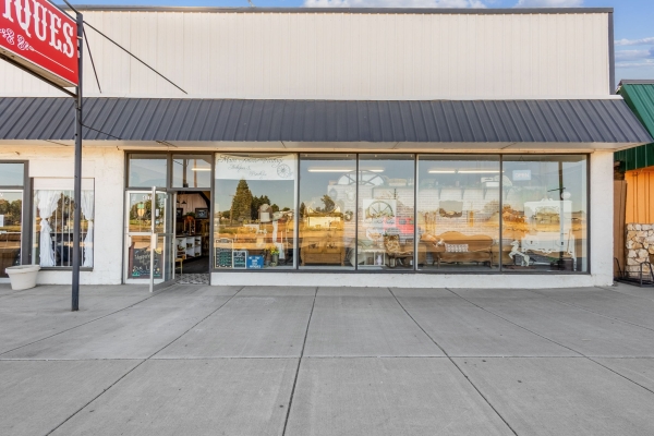Listing Image #3 - Retail for sale at 417 1st St., Culver OR 97734