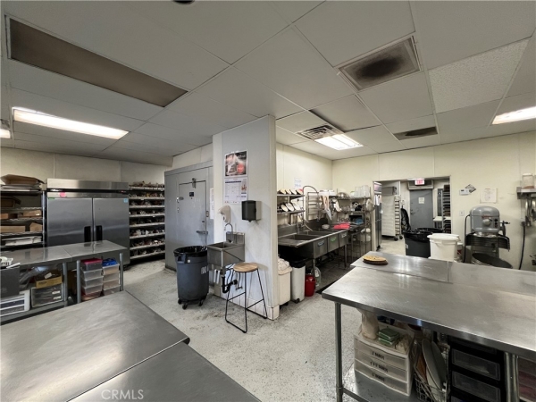 Listing Image #2 - Industrial for sale at 18429 CA-18, Apple Valley CA 92307