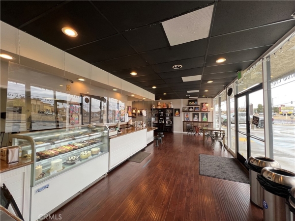 Listing Image #3 - Industrial for sale at 18429 CA-18, Apple Valley CA 92307