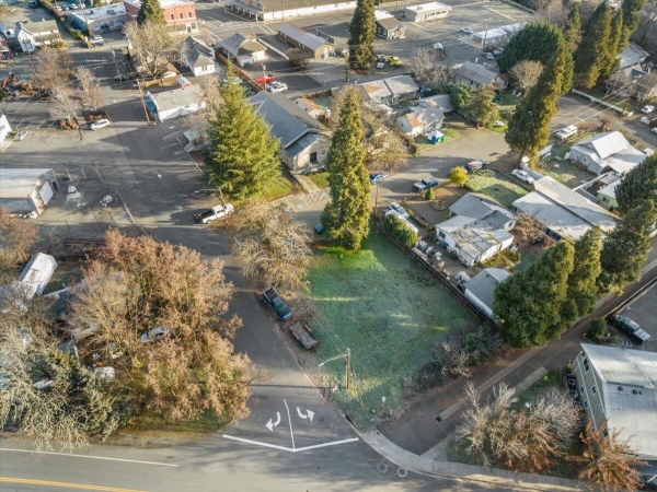 Listing Image #2 - Land for sale at 202 Arbor Street, Rogue River OR 97537