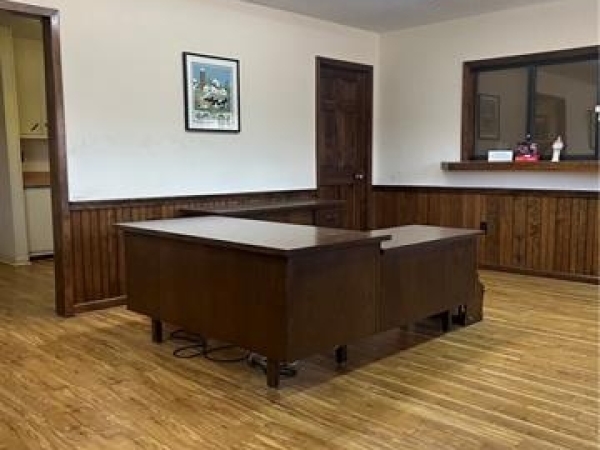Listing Image #2 - Office for sale at 409 Third Street Highway, Kentwood LA 70444