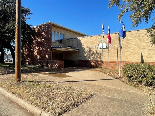 Listing Image #1 - Office for sale at 1309 Newport Avenue, Dallas TX 75224
