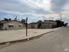 Listing Image #3 - Multi-family for sale at 267 Cedar Avenue, Earlimart CA 93219