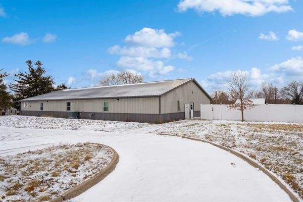 Listing Image #2 - Others for sale at 713 S 12th Street, Marshalltown IA 50158