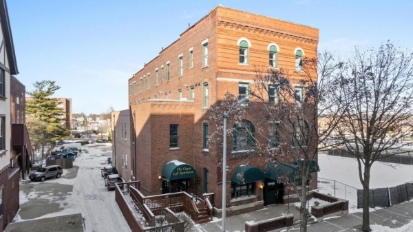 Listing Image #3 - Retail for sale at 112 W Hill Street, Champaign IL 61820