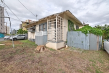 Listing Image #3 - Multi-family for sale at 2606 Nahaku Place, Honolulu HI 96826