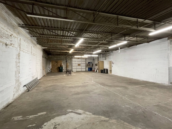 Listing Image #3 - Industrial for sale at 300-304 S hosmer, Lansing MI 48912
