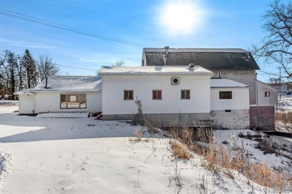 Listing Image #2 - Others for sale at 8572 Silver Lake Road, Argentine Twp MI 48451