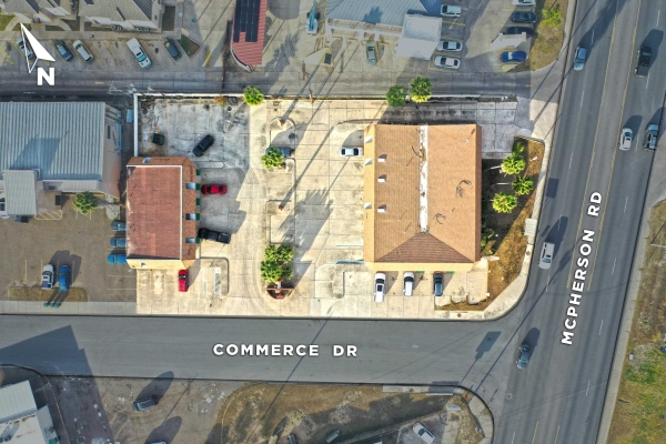 Listing Image #2 - Retail for sale at 6202 Mcpherson Rd, Laredo TX 78041