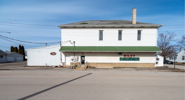 Listing Image #1 - Retail for sale at 7694 E First St, Riley IN 47871