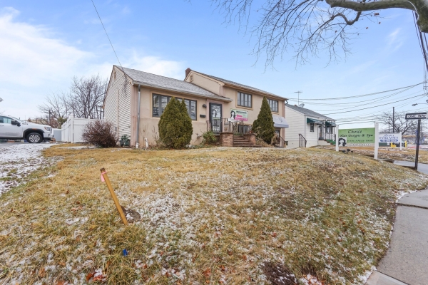Listing Image #2 - Others for sale at 1162 Raritan Rd., Clark NJ 07066