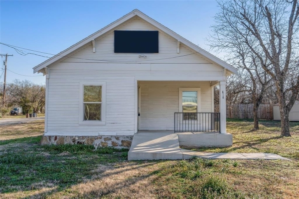 Listing Image #1 - Others for sale at 818 N 9th Street, Midlothian TX 76065