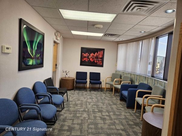 Listing Image #3 - Office for sale at 4705 Towne Center, Suite 304, Saginaw MI 48604